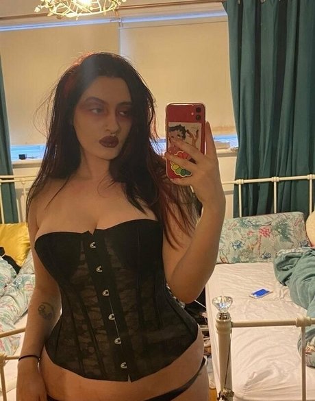 poorthing art star archive