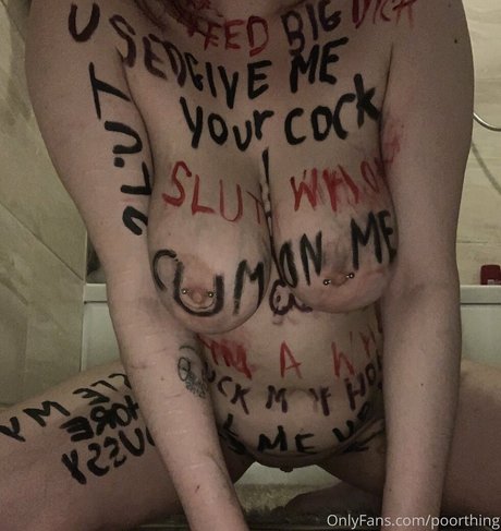 poorthing star naked photos