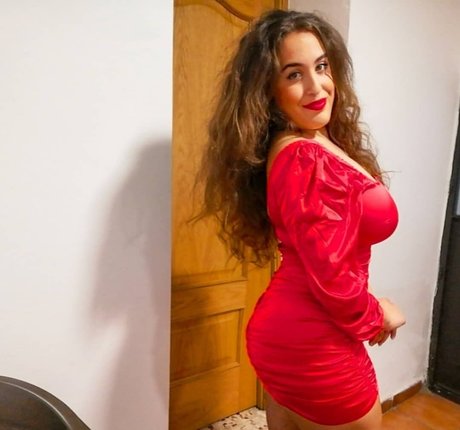 elviabombon star top picture