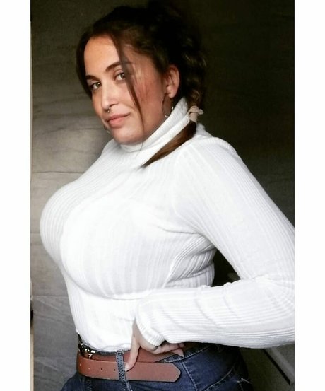 elviabombon model perfect galleries