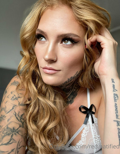 red natified model exclusive img