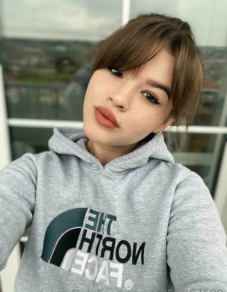 miiraamii adult model archive