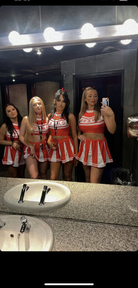 Abi Greasley art star img