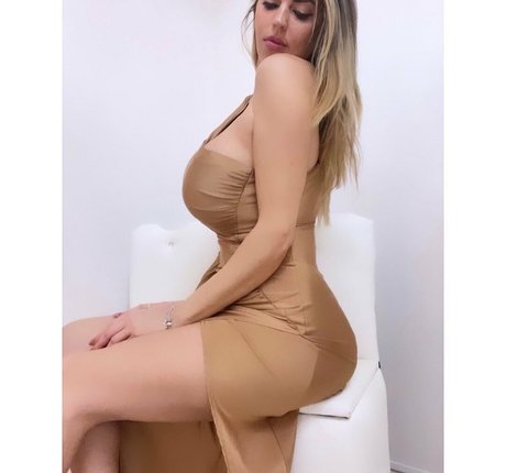 Anna Riano nice pornstar pics