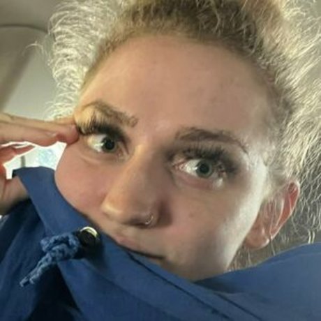 bbyurcs pretty model pic