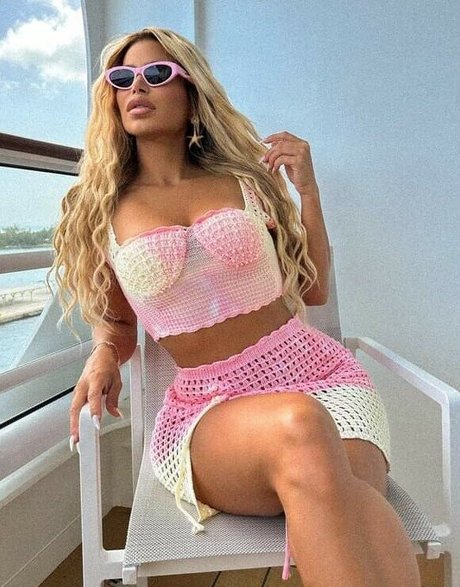 Vanessa Prado Gonzalez sexy pornstar gallery