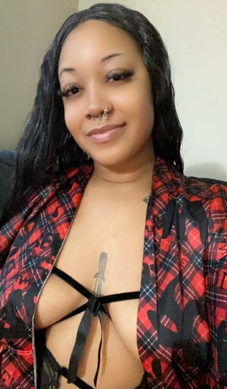 lilawatersfree sex model pictures