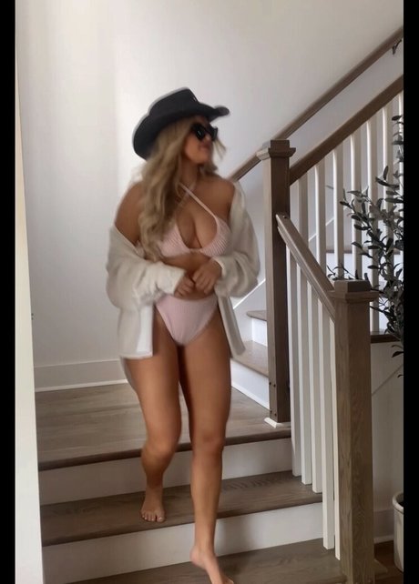 Maddie Perry perfect model photo