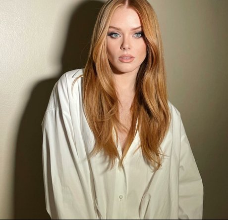 Abigail Cowan star hd photos