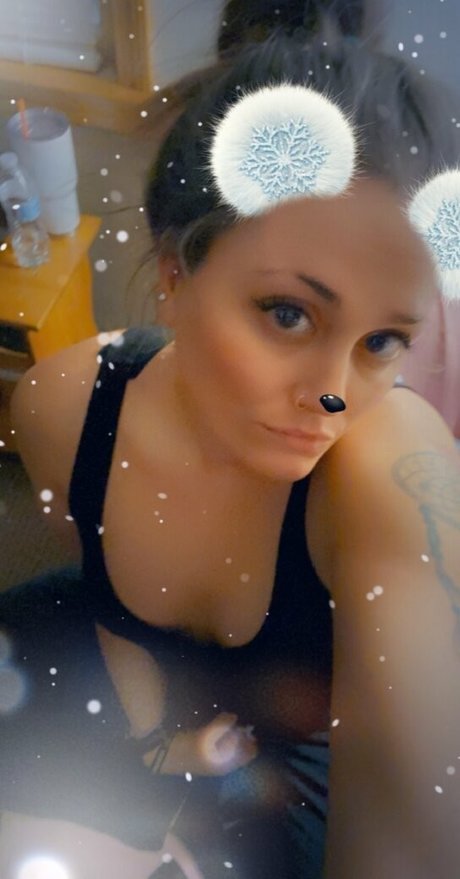 rougewild69free art model pics