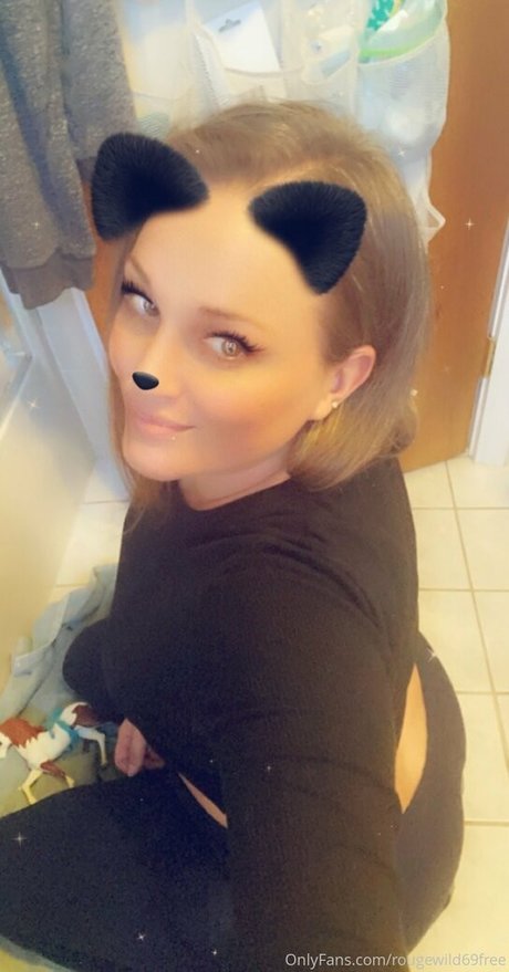 rougewild69free nude actress img