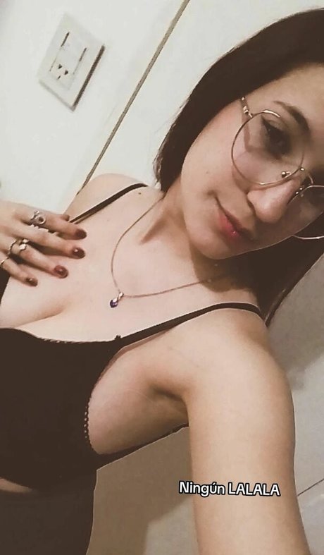 Cam Howden exclusive model photo