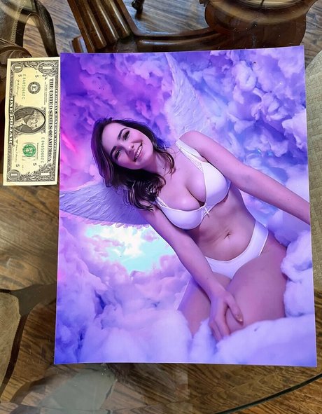 Mags IRL exclusive actress picture