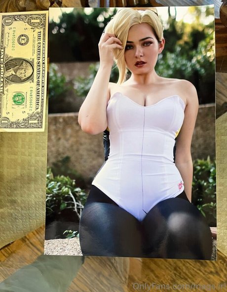 Mags IRL hot actress pics