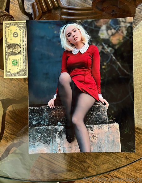 Mags IRL sex actress photo