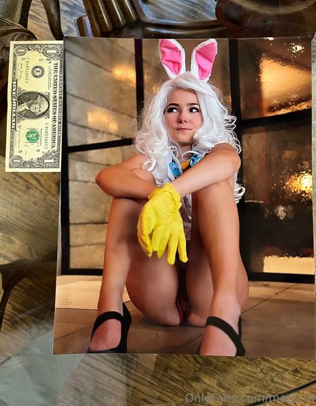 Mags IRL sexy star picture