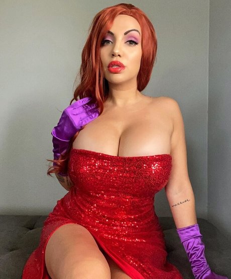 Crueltyfreecurves porn model pic