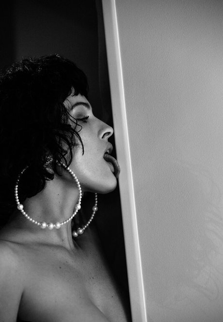 Dasha Astafieva pornstar free photos