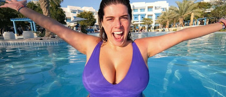 Milla Chats sexy star picture