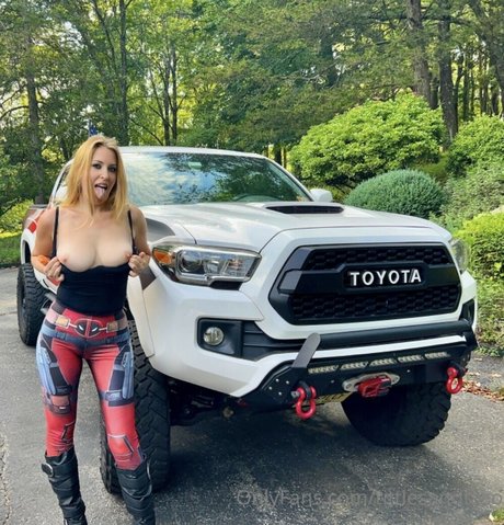 tittiesandtaco erotic actress gallery