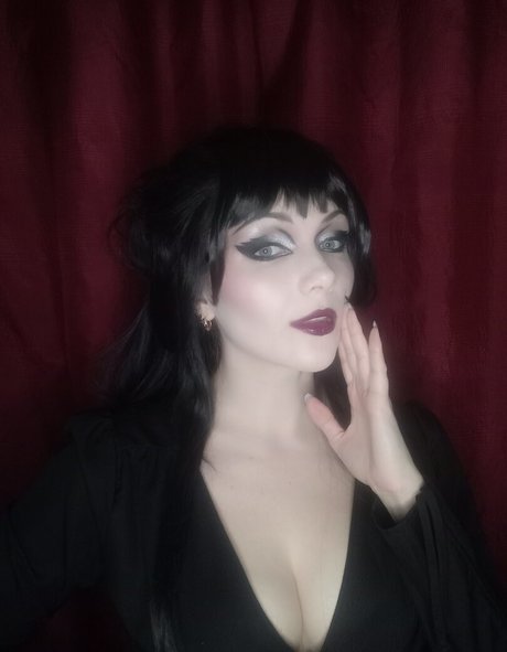 selty reaper hot actress pic