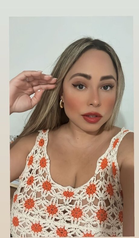 Akaren pornographic actress images