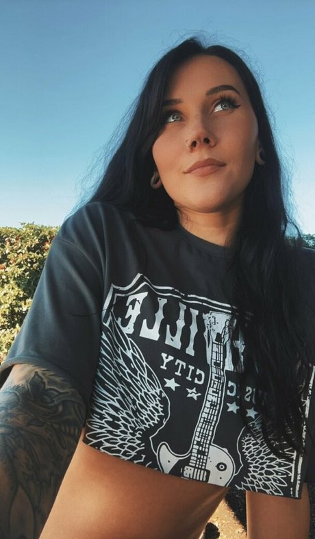 tully banks pornstar nudes picture