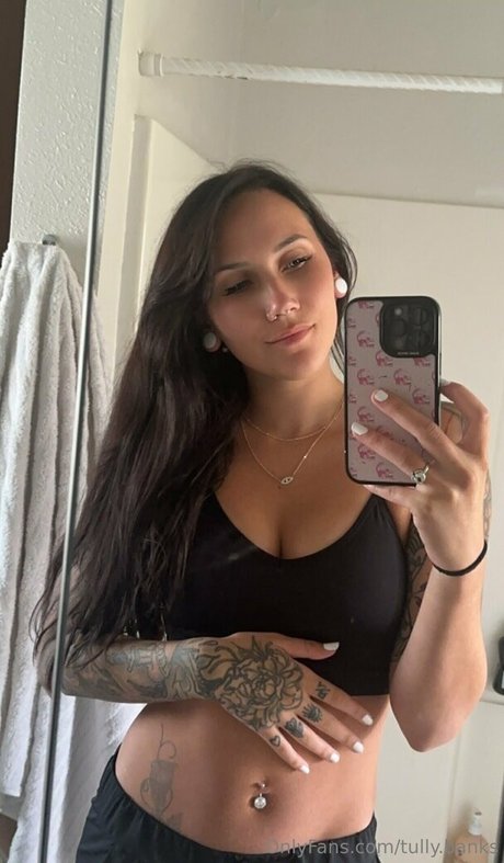 tully banks model erotic pics