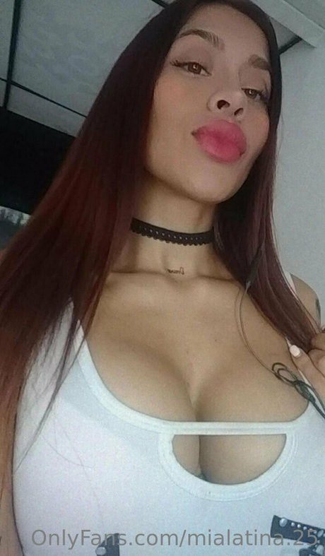 lolabunny25 nude model picture