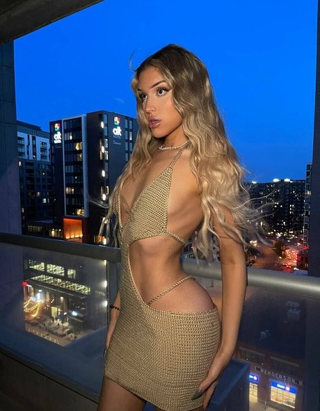 adeaadore star hot pic