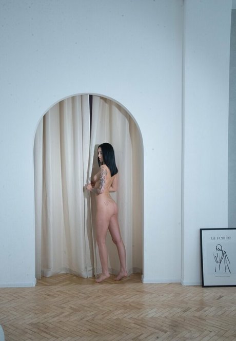 _Poison lips_ star hot pics