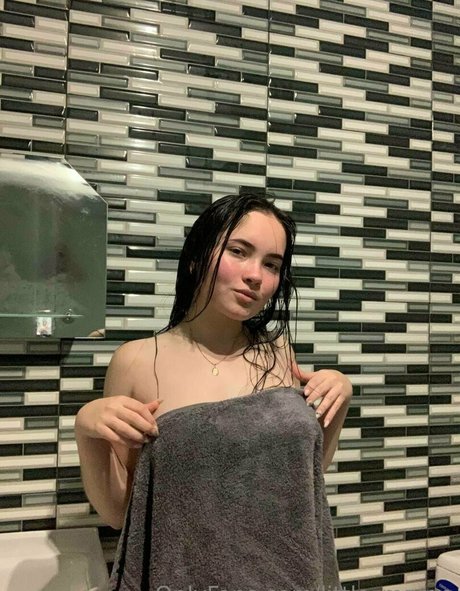 little margo exclusive pornstar picture