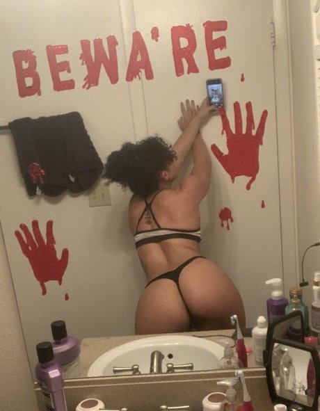 PoofBallDemon beautiful actress image