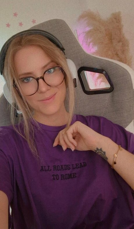 Naguura star pretty pictures