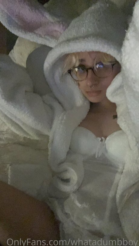 gremlinbae model erotic picture