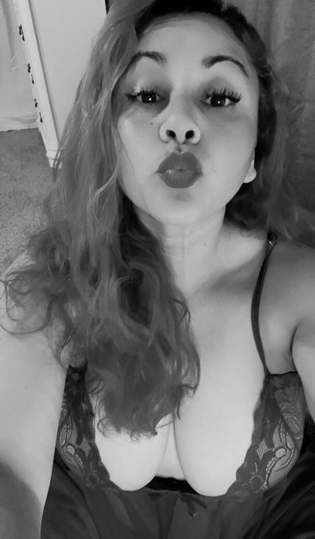 Sassigirl69 sexy model pics