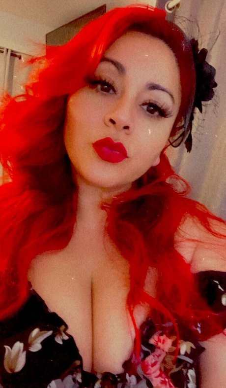 Sassigirl69 art model pic