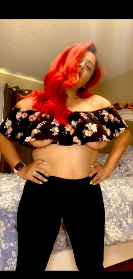 Sassigirl69 nude pornstar pic