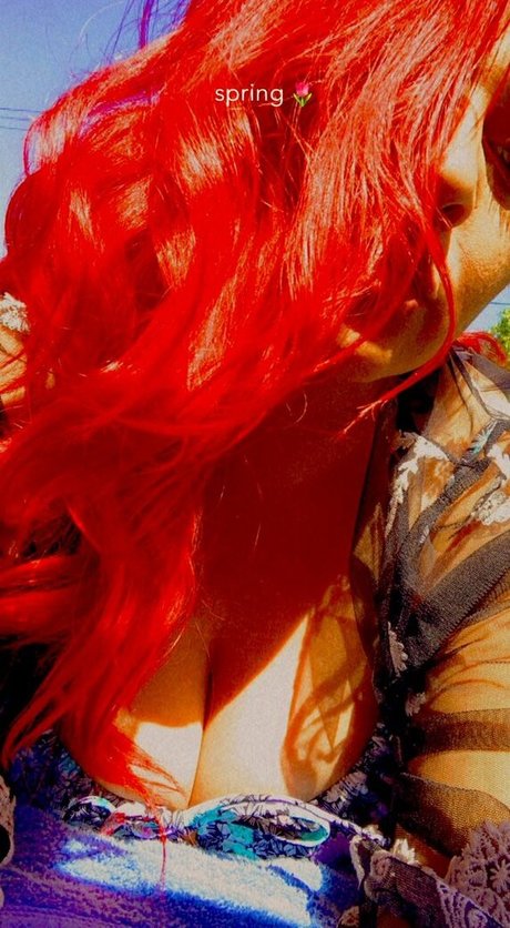 Sassigirl69 nude model photo