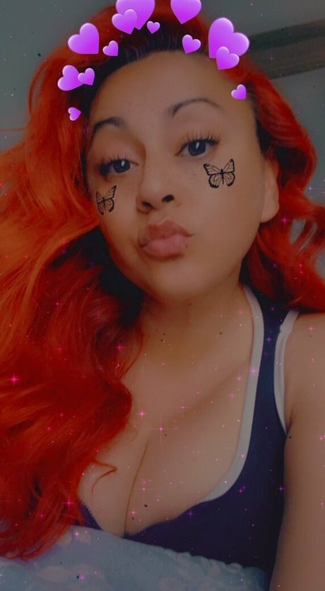 Sassigirl69 model top pic