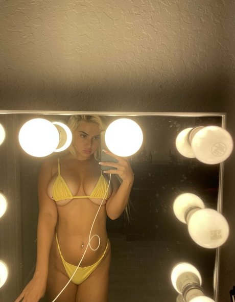 olivia snow69 hd model picture