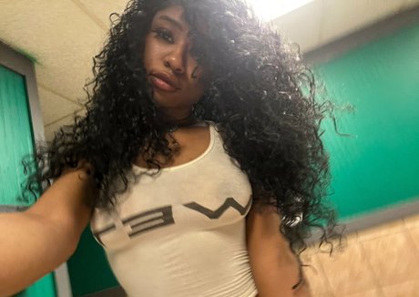 rwtarded pornstar perfect photos