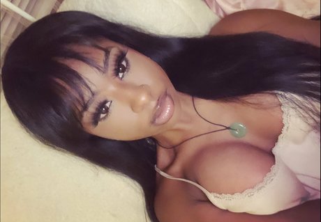 rwtarded model erotic pic