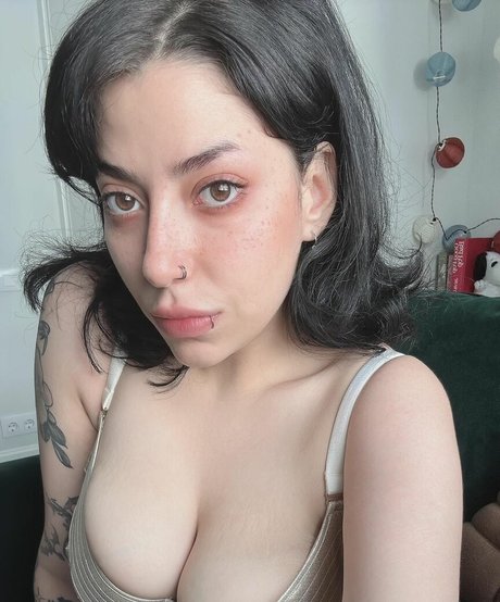 Miki Blue pretty star pictures