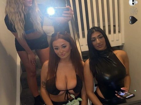 BustyMia E exclusive actress photos