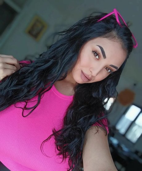 Ivana Milojevic pretty model image