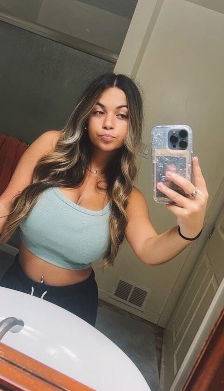 Ava Schillaci pornstar pretty image