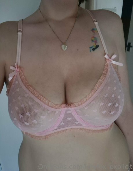 lyrafox explicit erotic actress pics