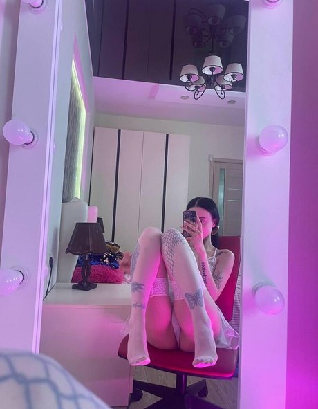 TeaAlen adult model photo