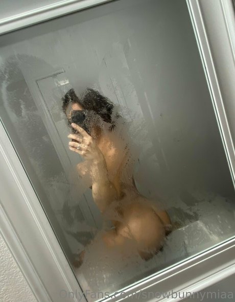 snowbunnymiaa hot actress gallery